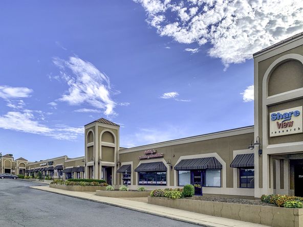Westchase Plaza: 301 N Shackleford Rd, Little Rock, AR 72211